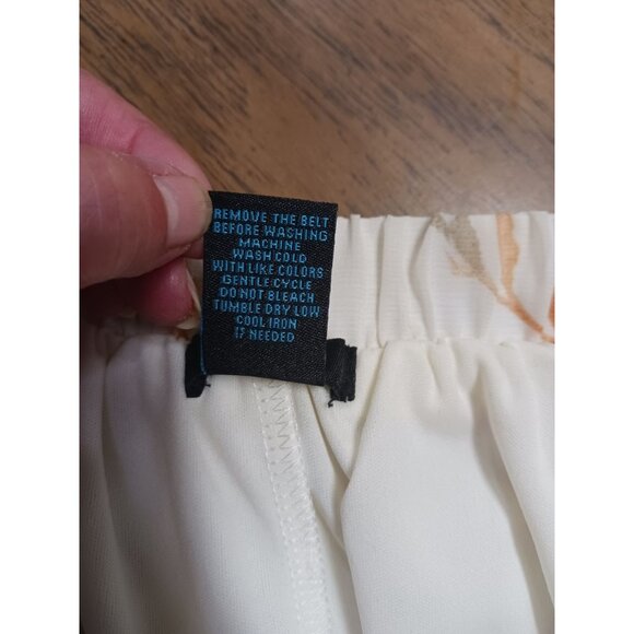 Rue 21+ Hi Low Floral Skirt Lined Size 1X - Picture 6 of 6